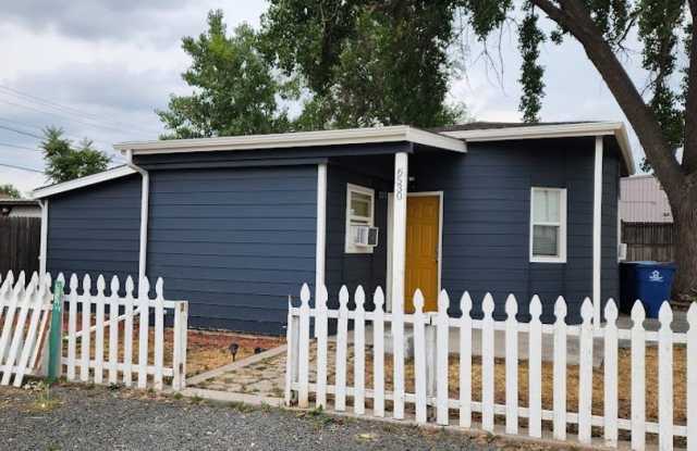 Long Realty  Property Management - Cozy, Comfortable, Bungalow in Commerce City photos photos