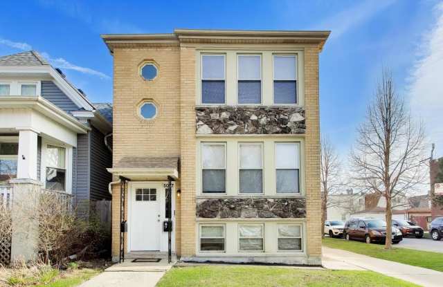 5057 W Dakin Street photos photos