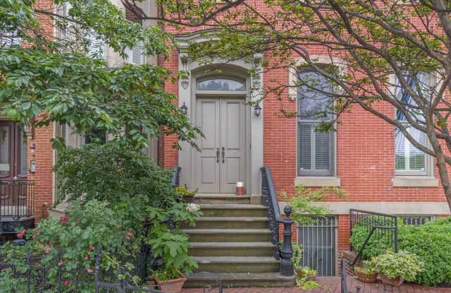 Available Now! Two Bed/Two Bath in the Most Walkable Part of DC, Logan Circle! Gallery 4