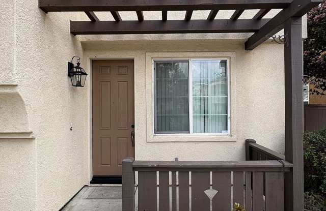 Newer 4bed 2.5 bath House photos photos