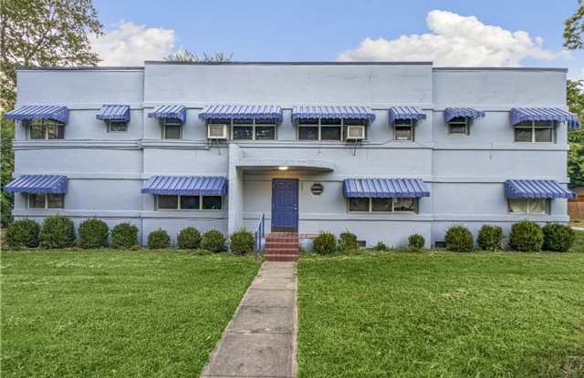 208 E Graham Street - 1 photos photos