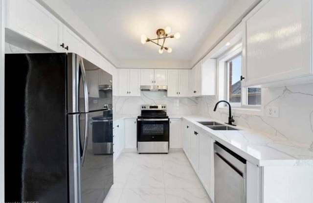 12446 Starcrest Dr. Gallery 1
