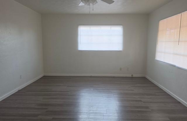 4BD/2BA Home Near ASU with Detached Guest Suite Gallery 3