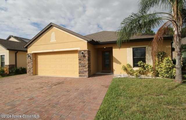 535 Trymore Drive SE photos photos 535 Trymore Drive SE photos photos