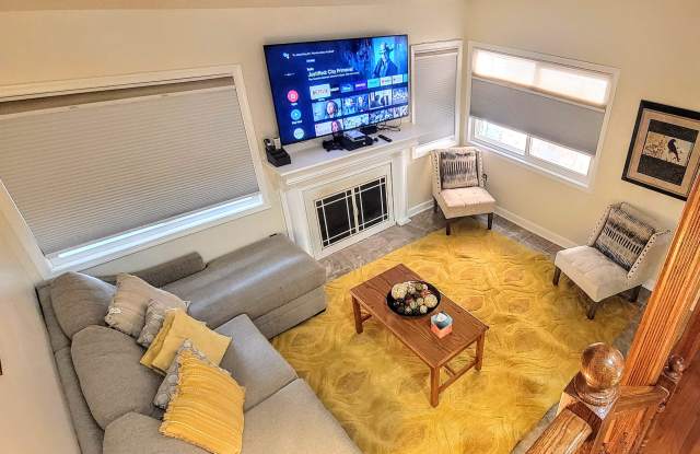 2217 Saunders Drive Gallery 2