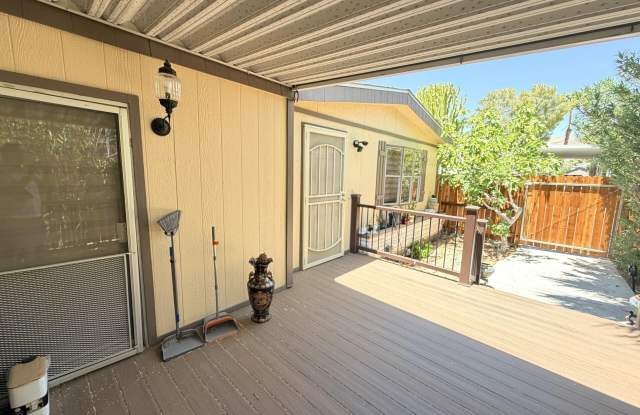 70875 Dillon Road Gallery 2
