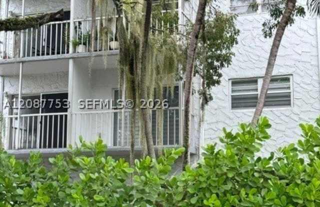 12290 NE 11th Ct Gallery 1