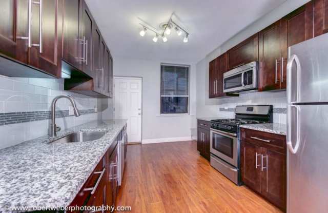 1205 West Catalpa photos photos