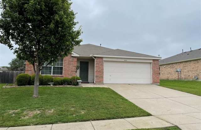 4405 Hawk Lane - 4405 Hawk Lane, Sherman, TX 75092