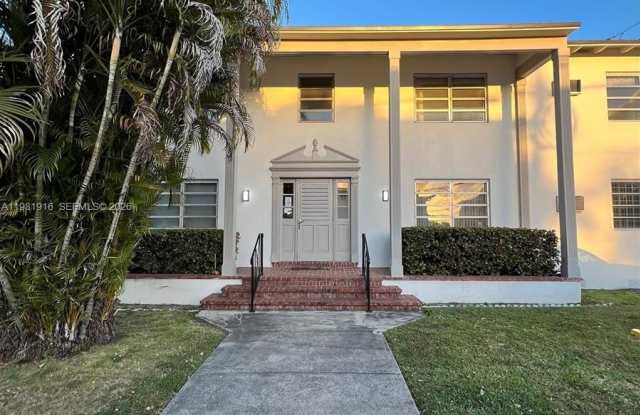 2390 SW 22nd St photos photos