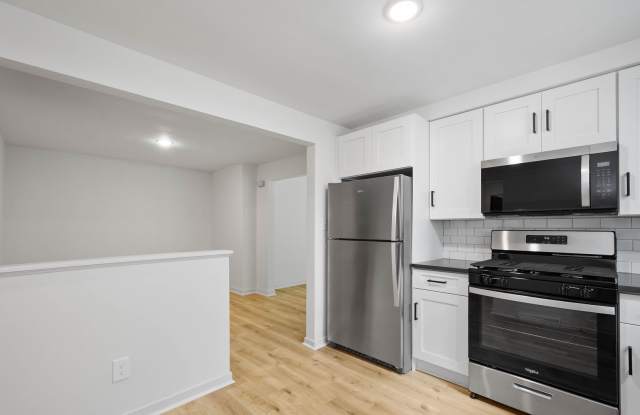 AVAILABLE LATE SEPTEMBER! UPDATED 2-BEDROOM IN CRAFTON! Gallery 2