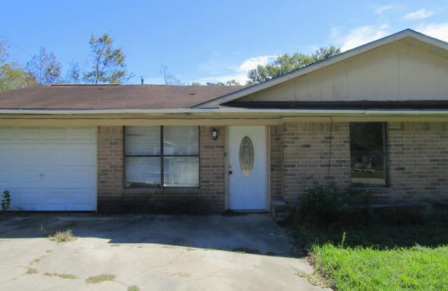 880 N. 3rd St, Silsbee TX 77656 - 880 North 3rd Street, Silsbee, TX 77656
