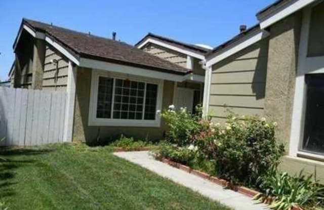 1 Lone Pine - 1 Lone Pne, Irvine, CA 92604