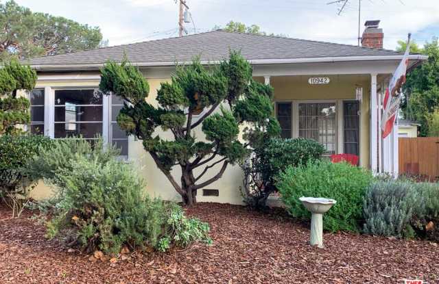 10942 FAIRBANKS Way - 10942 Fairbanks Way, Culver City, CA 90230