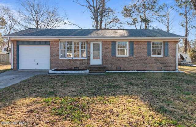 312 Cardinal Rd - 312 Cardinal Road, Jacksonville, NC 28546