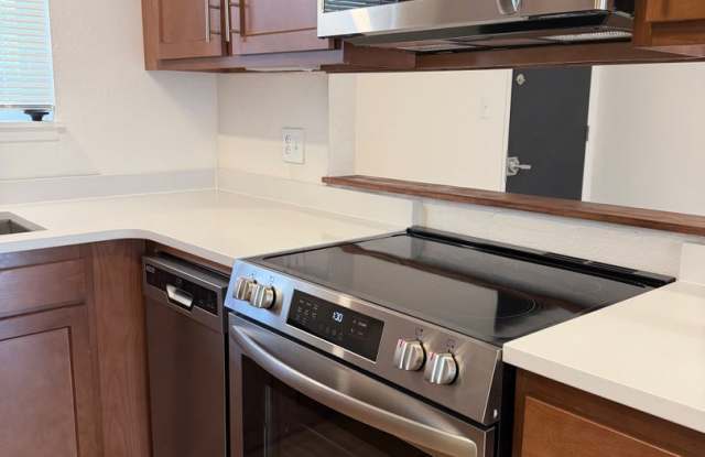 1301 30th St. photos photos