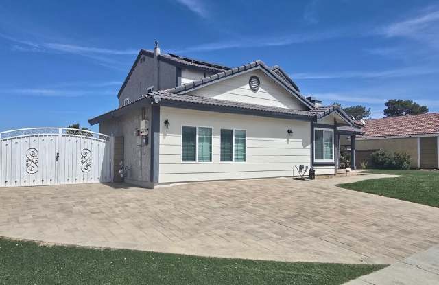 House for Rent - 1621 W Newgrove St, Lancaster, CA 93534 Gallery 4
