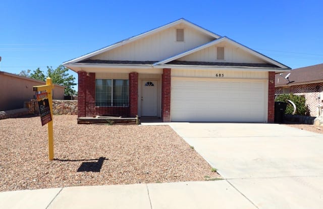 685 DESERT SAGE DR - 685 Desert Sage Drive, Horizon City, TX 79928