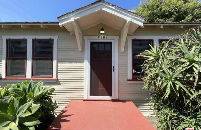 938 Milwood Ave - 938 Milwood Avenue, Los Angeles, CA 90291