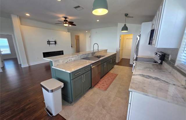 730 STRAW LAKE Drive Gallery 4