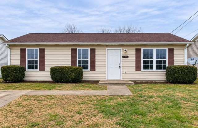 Charming Ranch Near Fort Campbell — Spacious, Bright & Pet Friendly! Gallery 1
