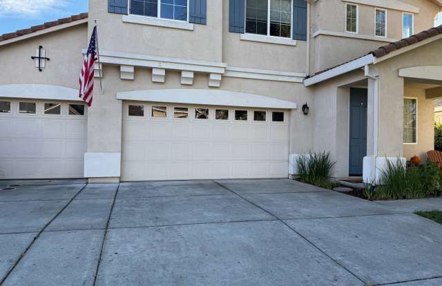 1261 Regent Circle Gallery 2