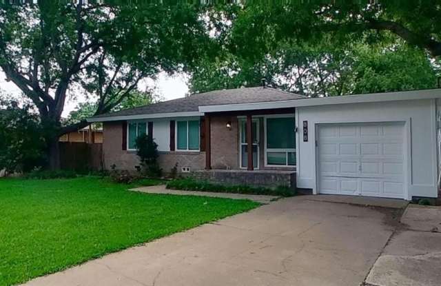808 Blanton Drive photos photos