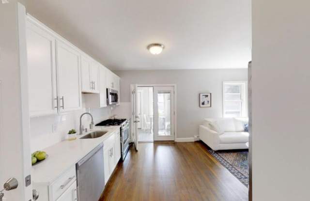 836 Canterbury St. Gallery 1
