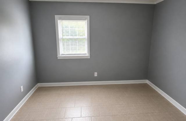 1045 Curry Place - 1 Gallery 4