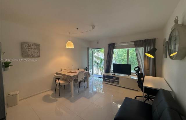 801 15th St photos photos