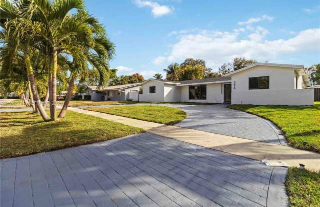 5420 Lincoln St photos photos