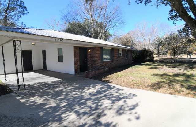 Must See! Newly renovated, 3 bedroom, 1 bath home in Brownsfield off Plank Road Gallery 1