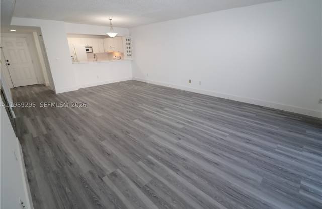 16531 NE 35th Ave Gallery 2