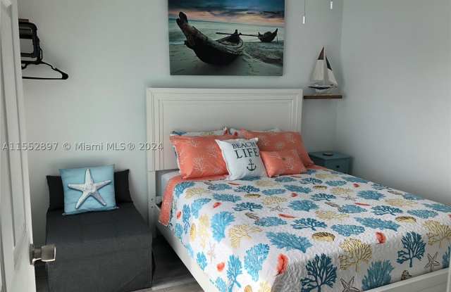 10877 Overseas Hwy Gallery 2