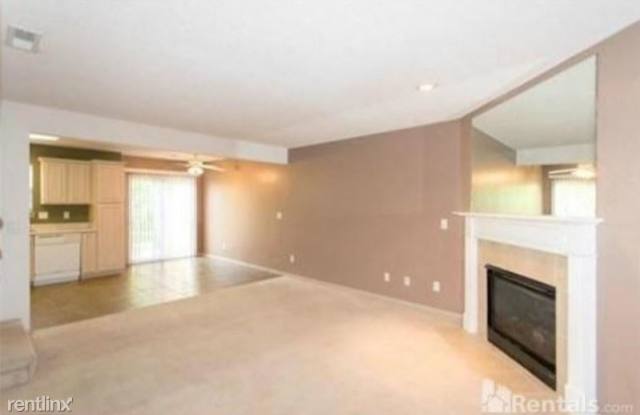 10648 E 46th Terrace Gallery 2