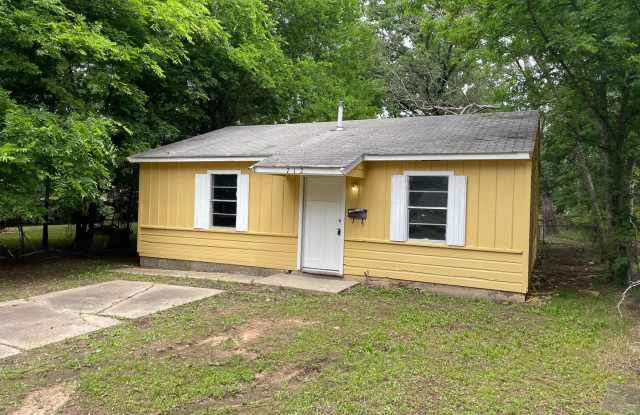 Like new 2 Bedroom home - 712 Harrison Street, Shreveport, LA 71106 Like new 2 Bedroom home - 712 Harrison Street, Shreveport, LA 71106
