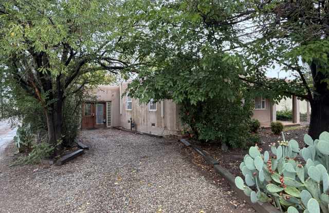 2717 McEarl Avenue Southeast - 2 Gallery 1