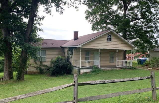 510 Tuckaseege Road - 510 Tuckaseege Road, Mount Holly, NC 28120