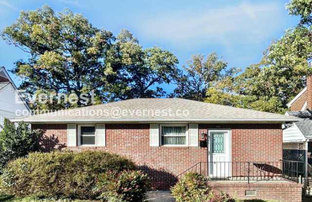 2116 Oakwood Lane - 2116 Oakwood Lane, Lakeside, VA 23228