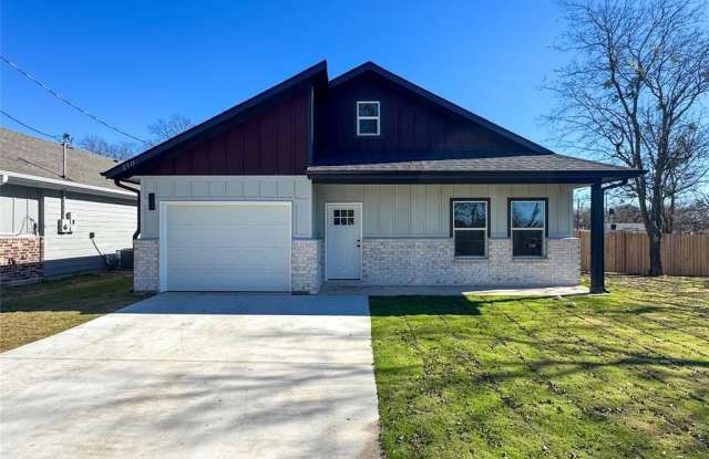 2911 Langford Street - 2911 Langford Street, Greenville, TX 75401