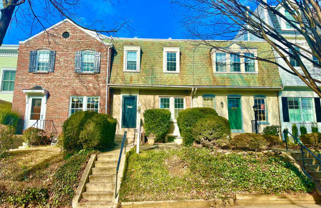 Georgetown near GT Medstar Hospital, Chic Rowhouse 5br/3Ba w/Yard, Deck, Parking photos photos