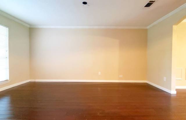 5810 W Bellfort St. Gallery 3