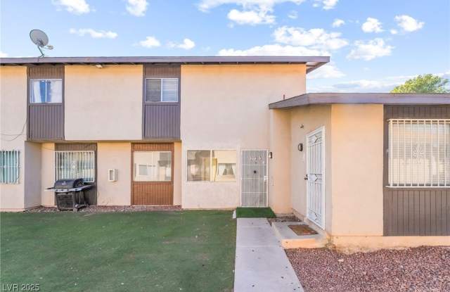 233 N 18th Street - 233 North 18th Street, Las Vegas, NV 89101