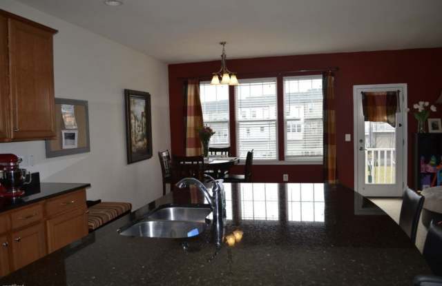 43913 Eastgate View Drive Gallery 4