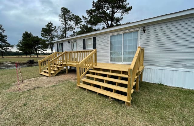 2042 Mt Olive Highway - 2042 Mount Olive Hwy, Sampson County, NC 28366