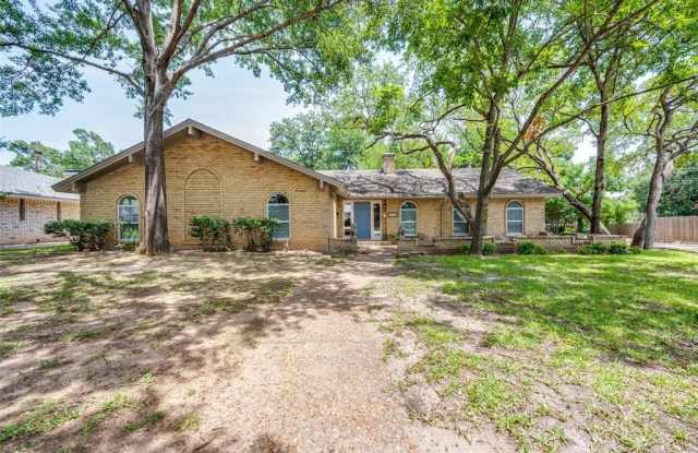 1710 Green Oaks Drive - 1710 Green Oaks Drive, Irving, TX 75061
