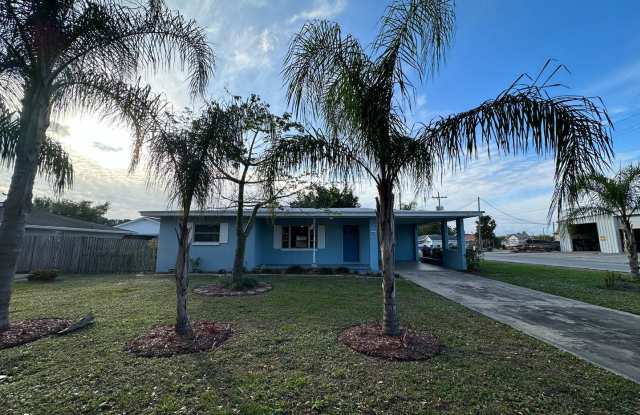 Nice 2/1 Home w/ Fenced Yard in St Cloud photos photos