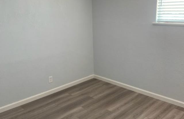 Beautifully Renovated 2 bedroom in Aurora- Near Stanley Marketplace!  **Special** Gallery 3
