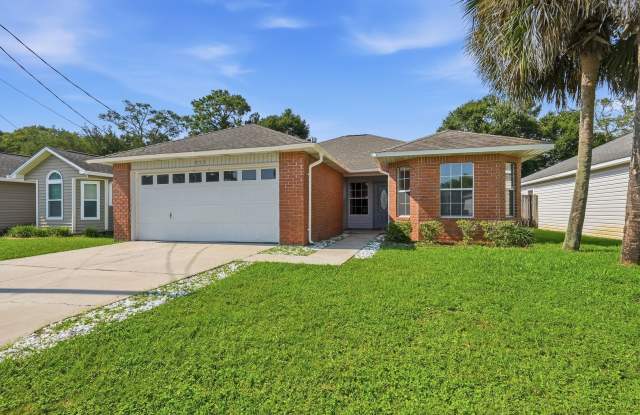 Beautiful Split Floor Plan in Prime Location Near Military Bases! photos photos