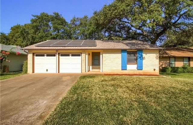 AVAILABLE FOR MOVE IN APRIL 7th - PRIME LOCATION!!! Gallery 1
